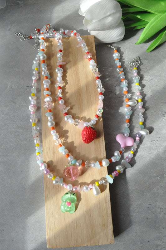 Gemstone Delights: Handcrafted Necklaces with 3D Pendants & Colourful Designs