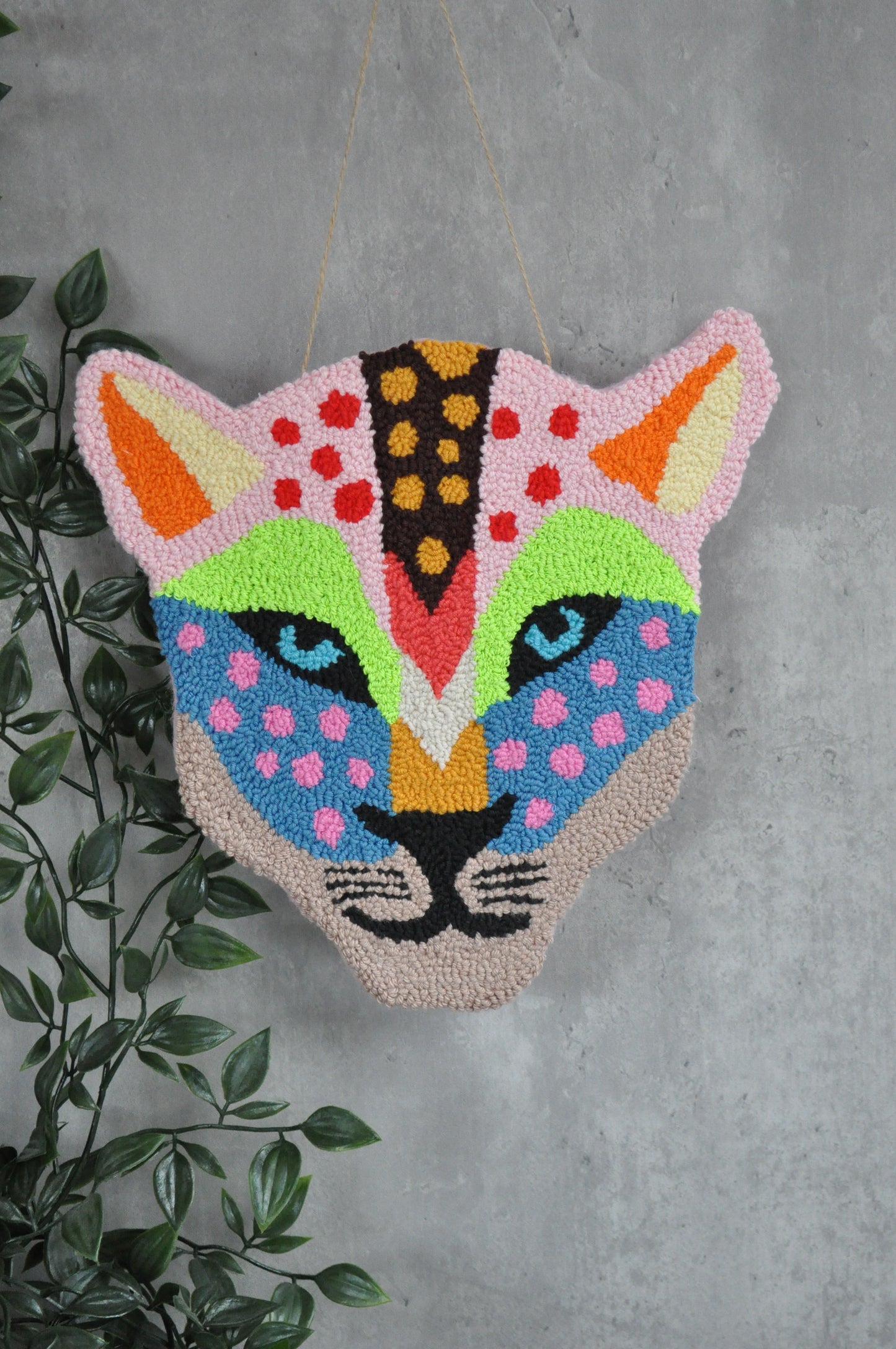 Vibrant Tiger Head Punch Needle: Unique Wall Decor