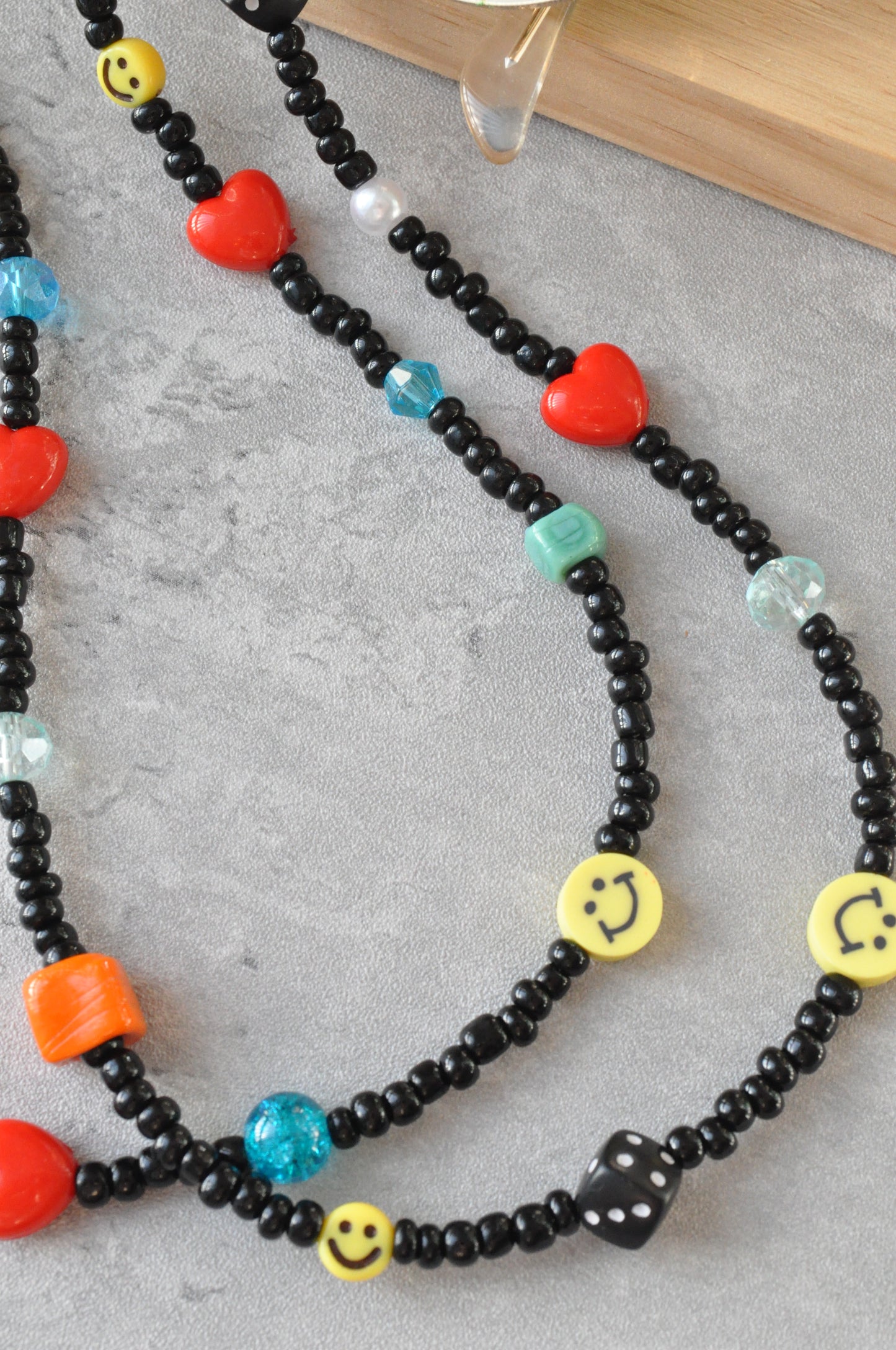 Cheerful Smiley Glasses Chain