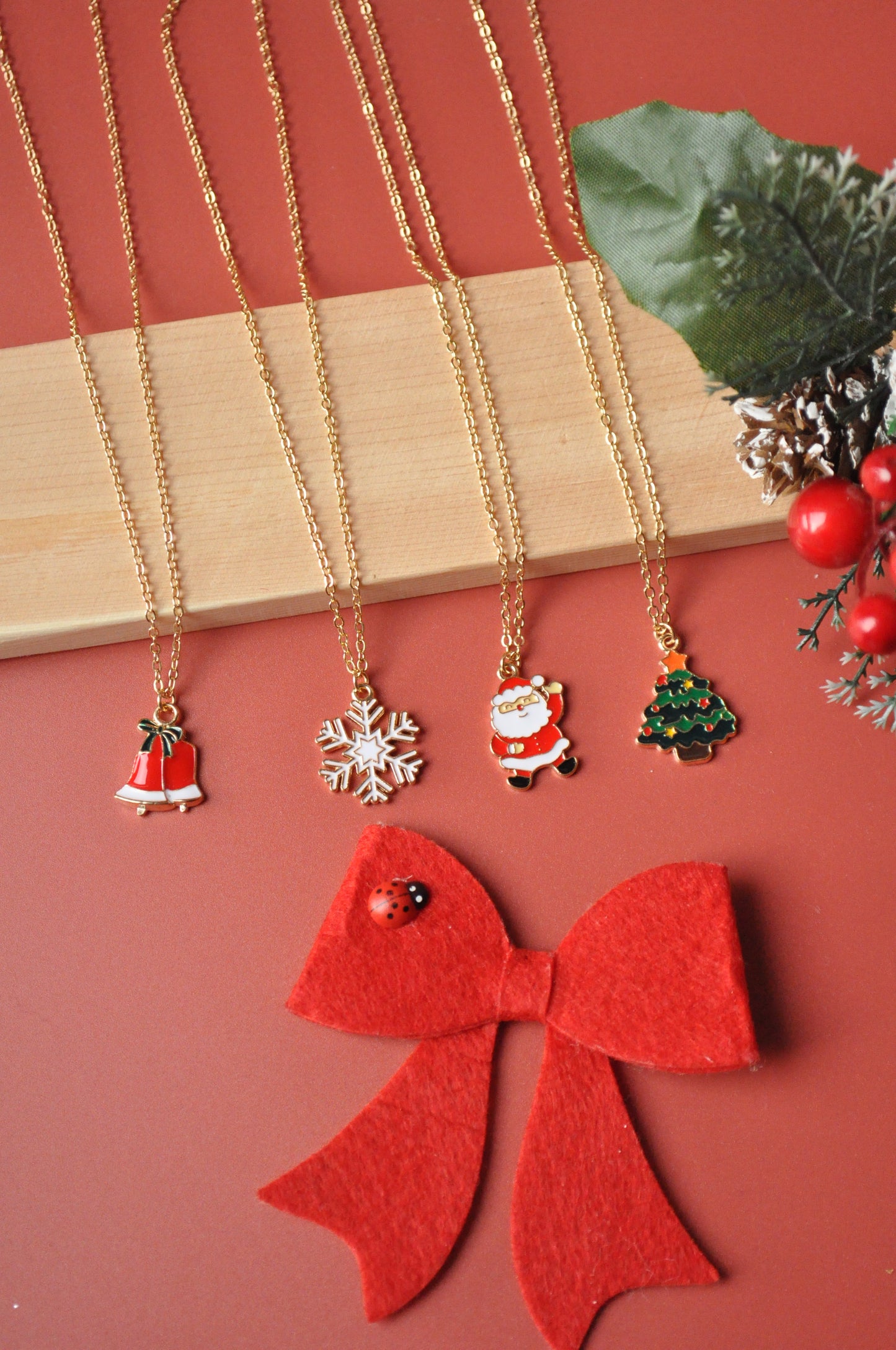 Merry Moments Pendant Necklace