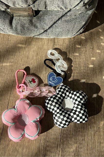 Pastel  Checkered Daisy Keychain & School Bag Tag